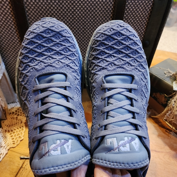 APL Techloom Phantom Knit Athletic Running Shoes - Picture 8 of 13